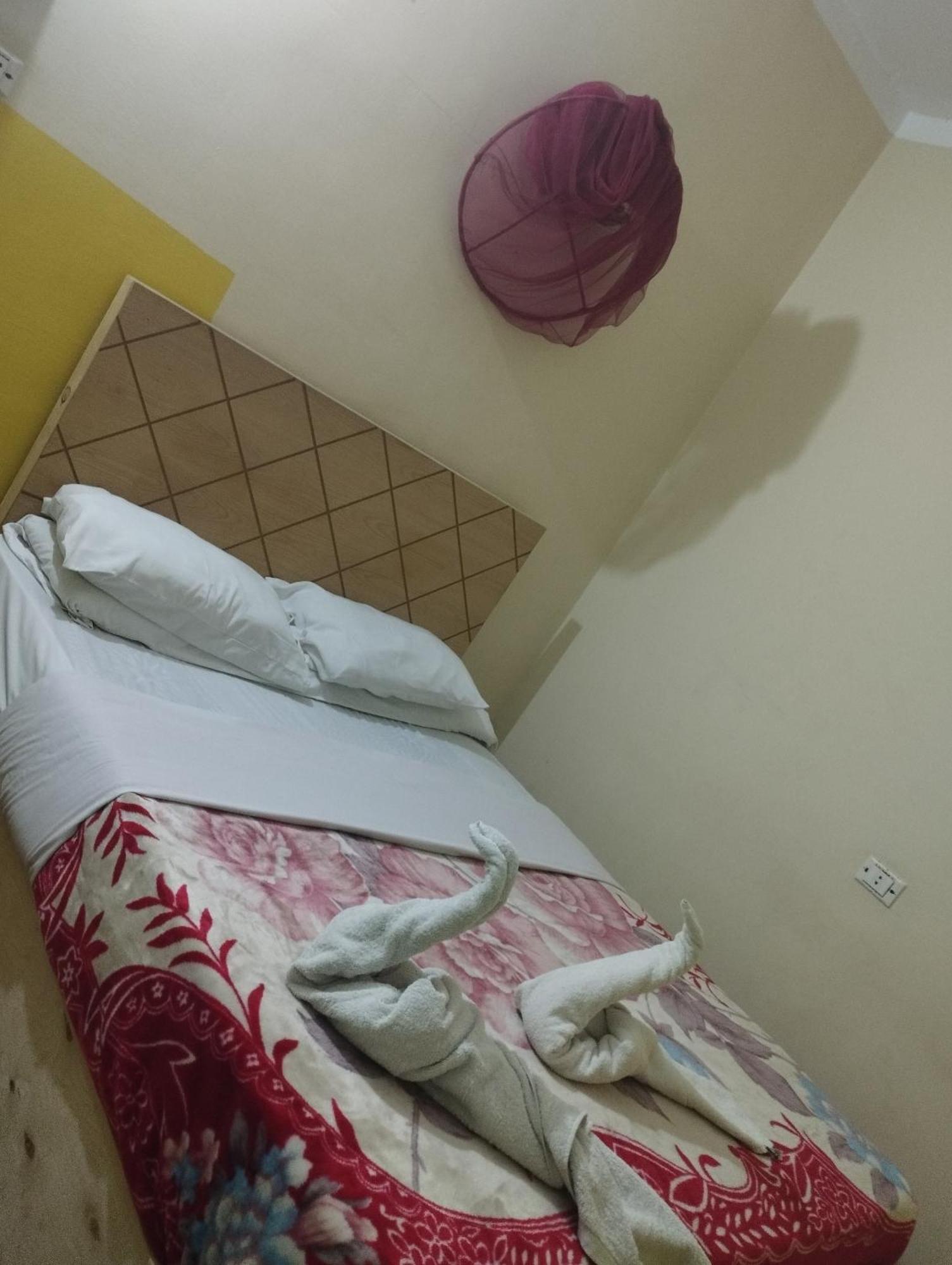 Bob Marley Peace Hotel Luxor Buitenkant foto